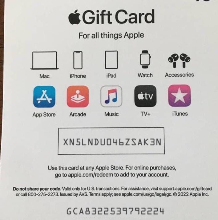 Tangkapan layar alur pengiriman email Kartu Hadiah Apple di iPhone