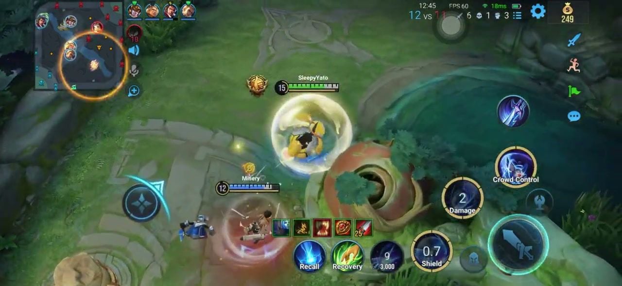 Duelo de Menki en late game con build de velocidad de ataque