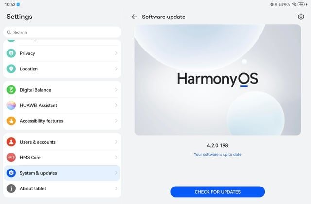 Экран обновления HMS Core на устройстве HarmonyOS с отображением версии системного компонента