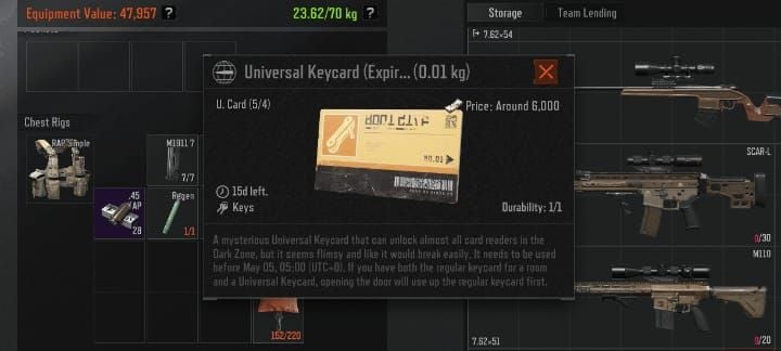 暗區突圍手遊市場介面顯示新春代幣活動的藍色與紅色門禁卡