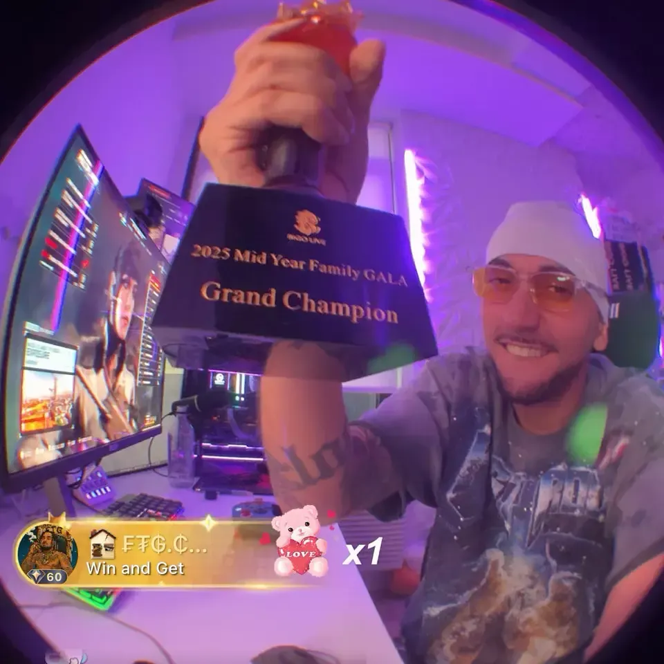 Camera unui streamer de top Bigo Live cu implicare ridicată și PK-uri