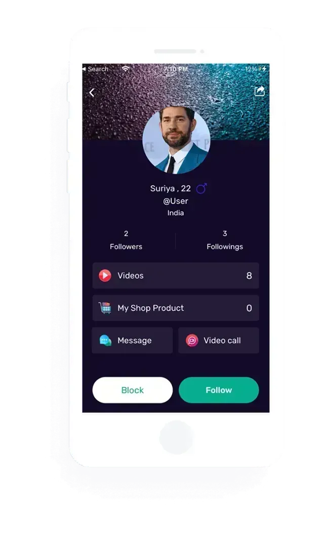 Tela de batalha PK do Uplive mostrando interface competitiva com multiplicadores e engajamento do público durante batalha temática