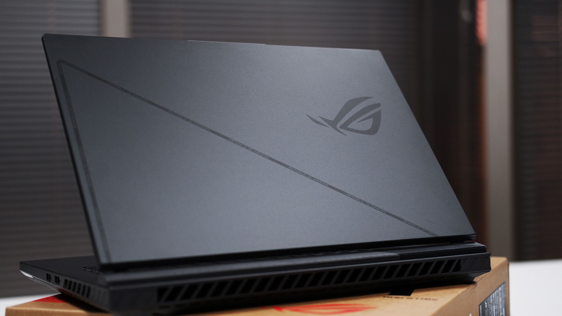 ROG Magic 2024 High-Performance Gaming Laptop Unboxing Pictures