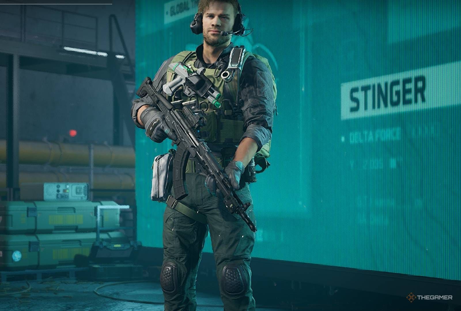 Delta Force Stinger Support Stim Pistol and smokescreen