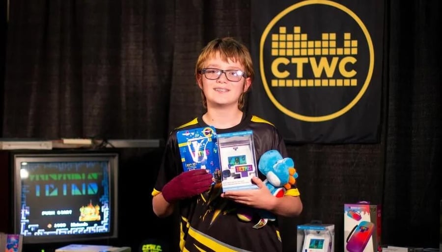 13-year-old boy becomes first person to clear "Tetris"